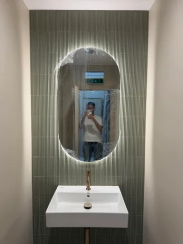 Mirror detail in an apartment